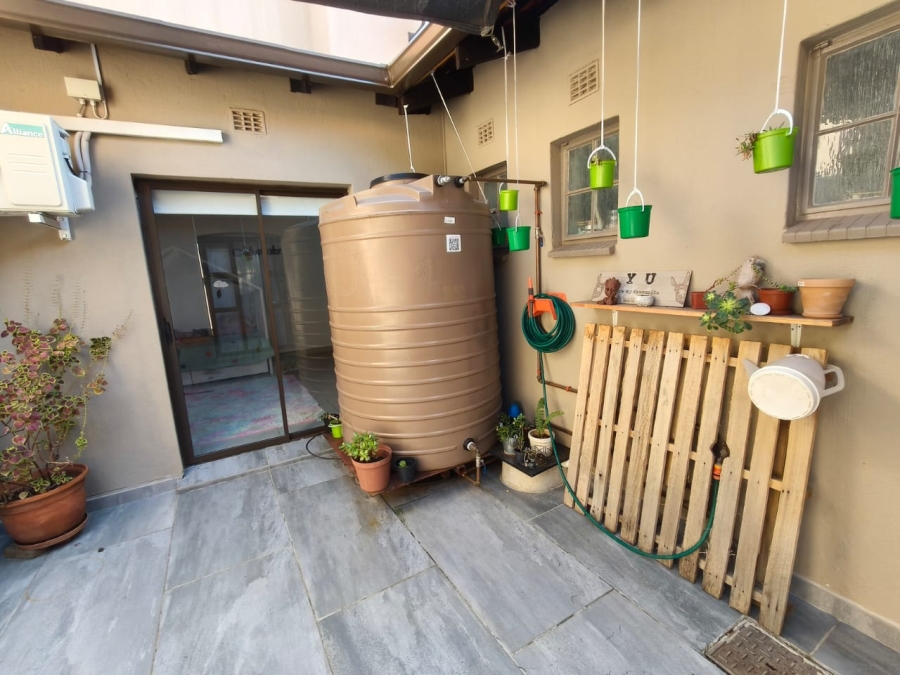 3 Bedroom Property for Sale in Safari Gardens North West